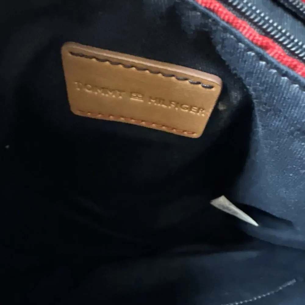 Tommy Hilfiger Leather Black Backpack Gold Hardware Classic Inner Pockets Tassle